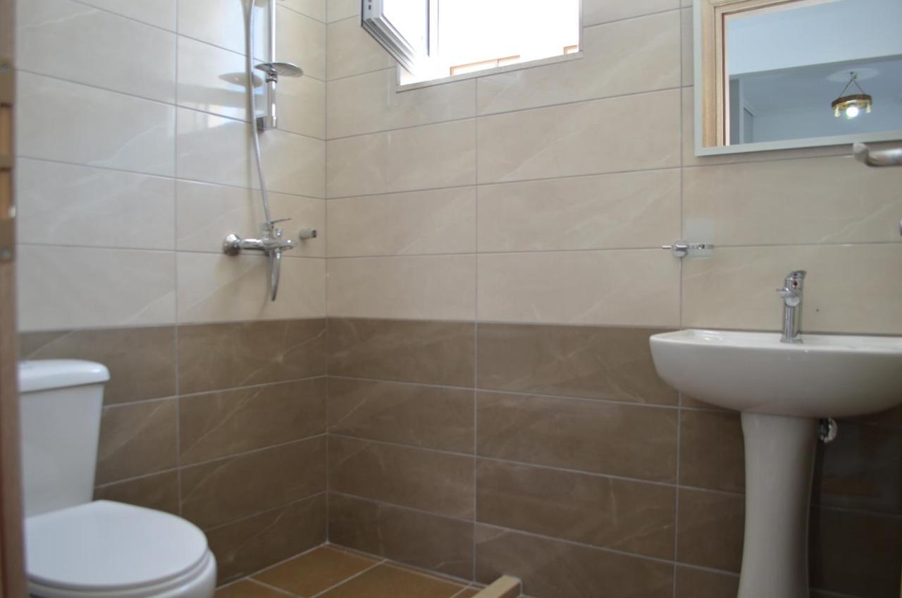 Akil Apartments ساراندا المظهر الخارجي الصورة