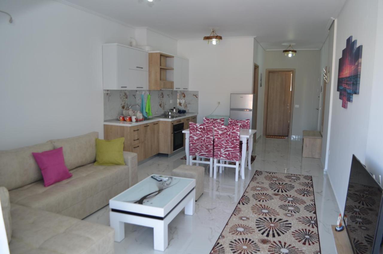 Akil Apartments ساراندا المظهر الخارجي الصورة